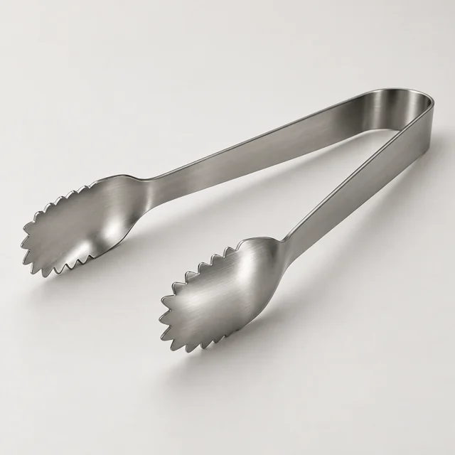 Unas pinzas de acero inoxidable para hielo.